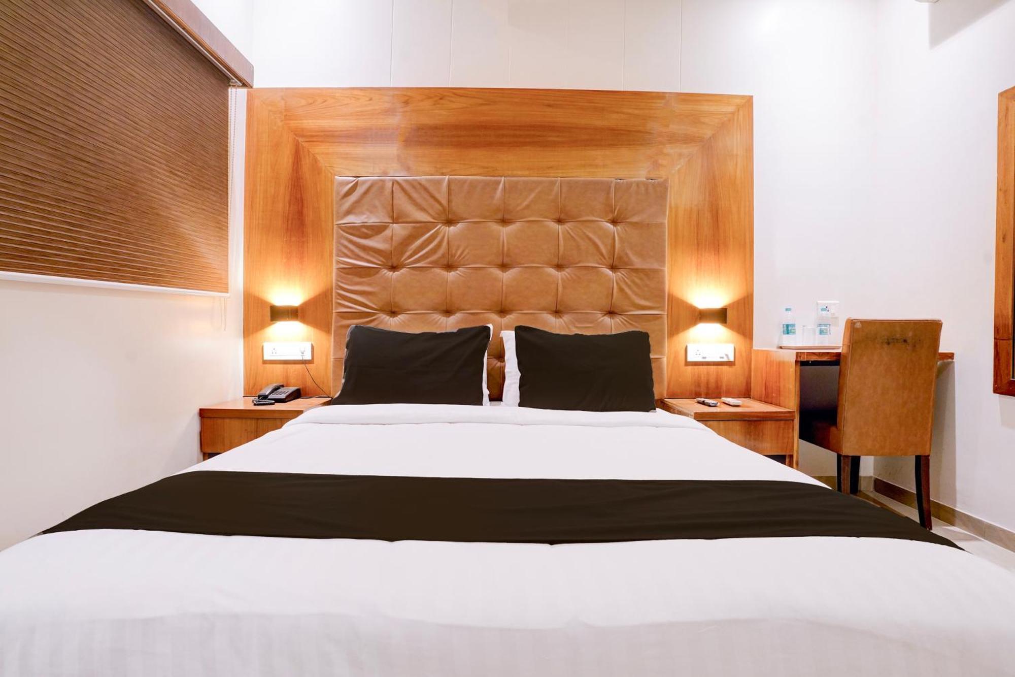 Super Townhouse Oak Times Square Le Western Bombaj Zewnętrze zdjęcie