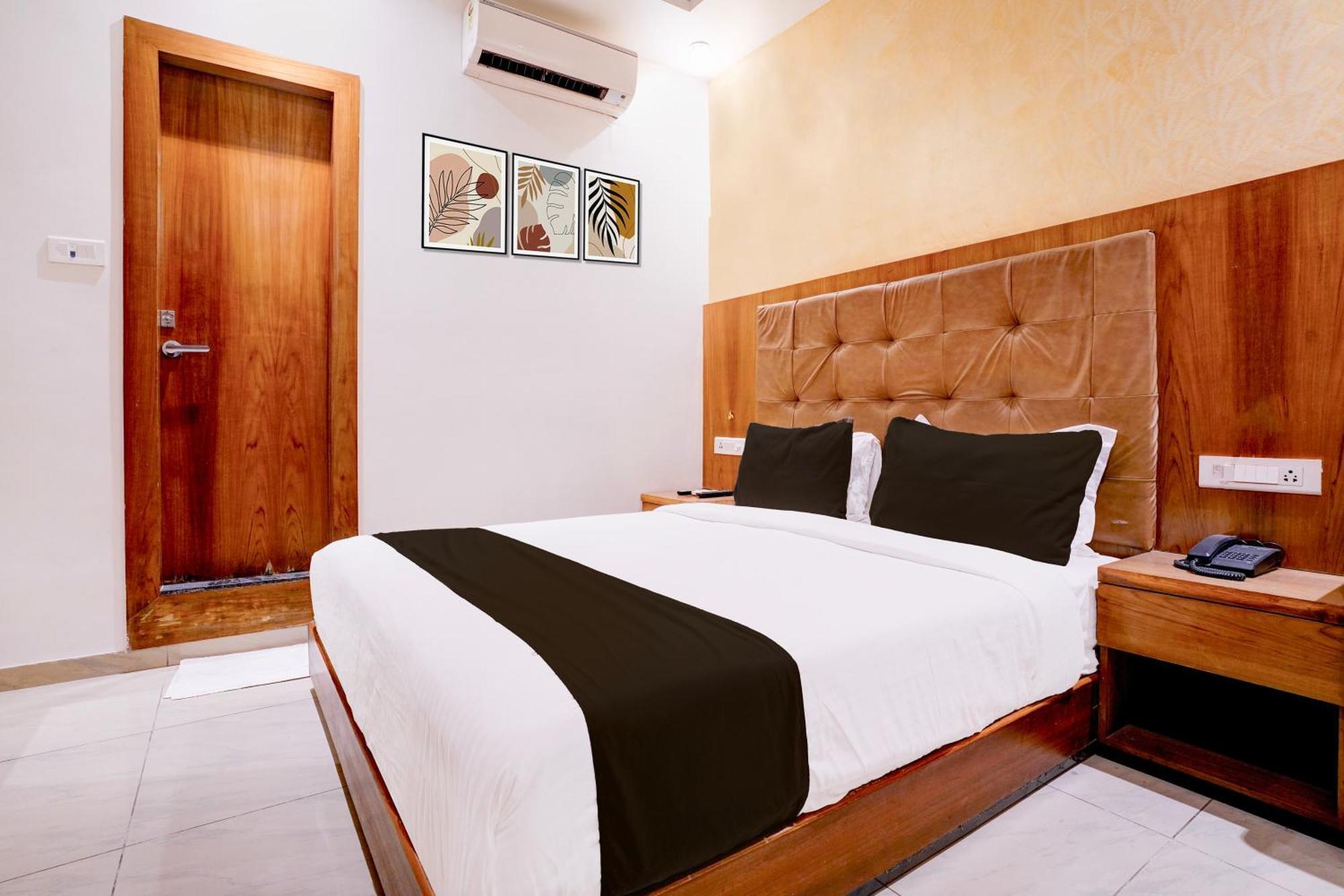 Super Townhouse Oak Times Square Le Western Bombaj Zewnętrze zdjęcie