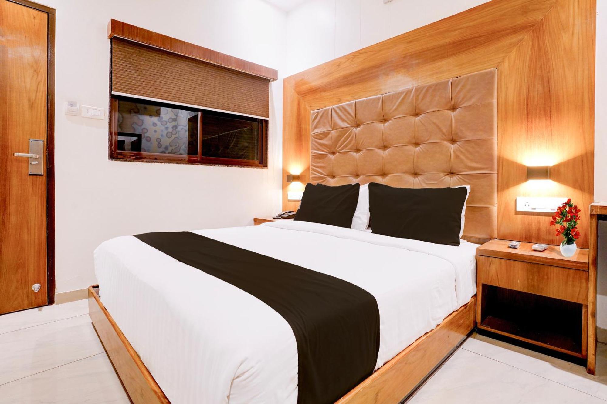 Super Townhouse Oak Times Square Le Western Bombaj Zewnętrze zdjęcie