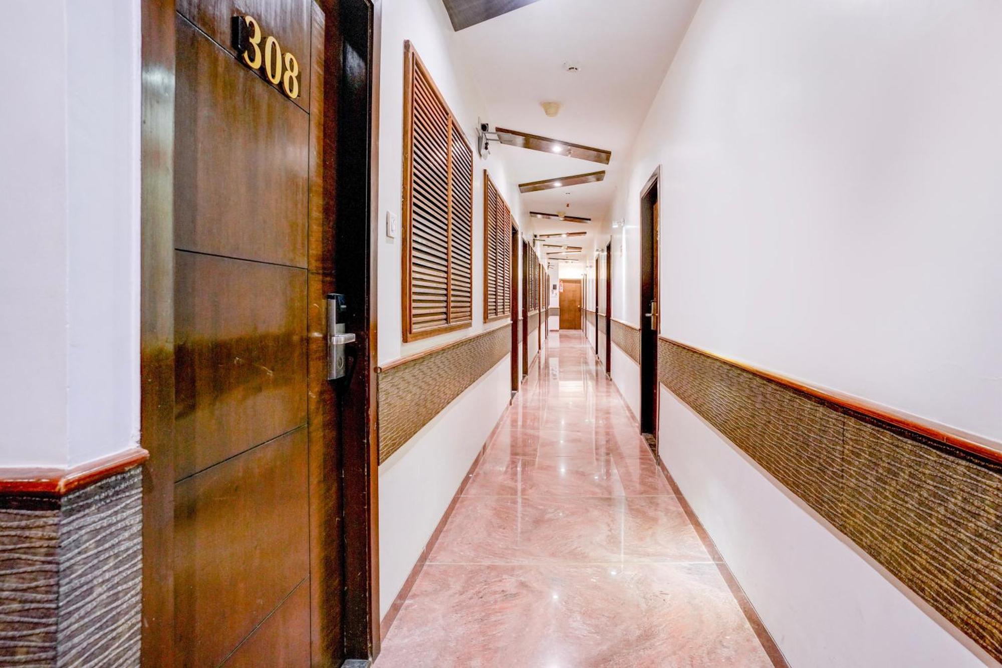 Super Townhouse Oak Times Square Le Western Bombaj Zewnętrze zdjęcie